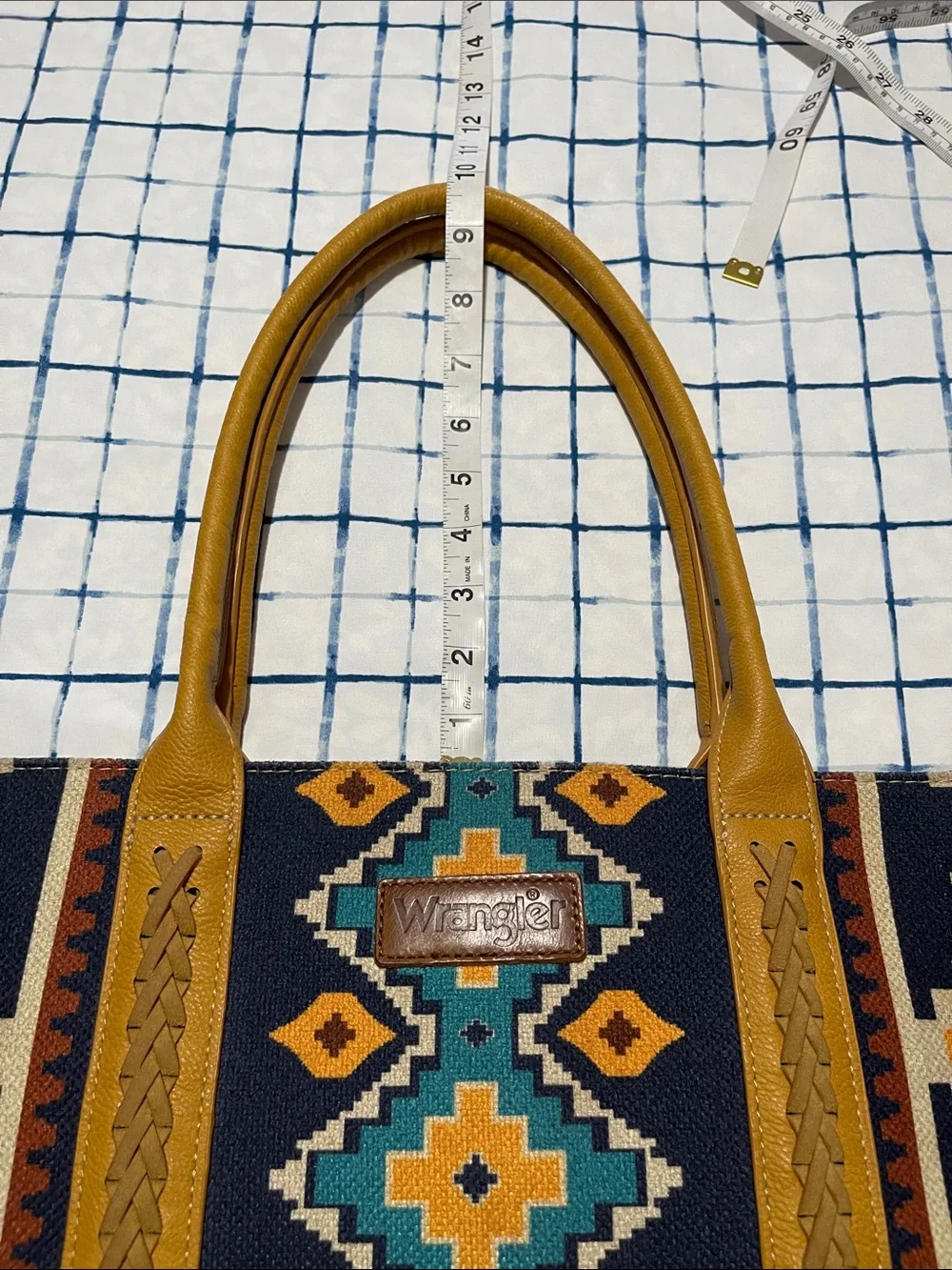 Wrangler tote bold